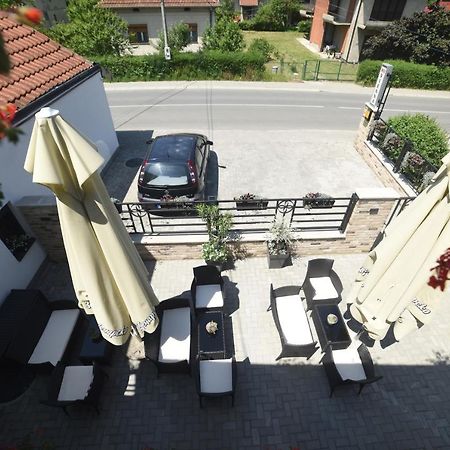 "Mini Hotel Vienna" Apartments Врнячка-Баня Екстер'єр фото