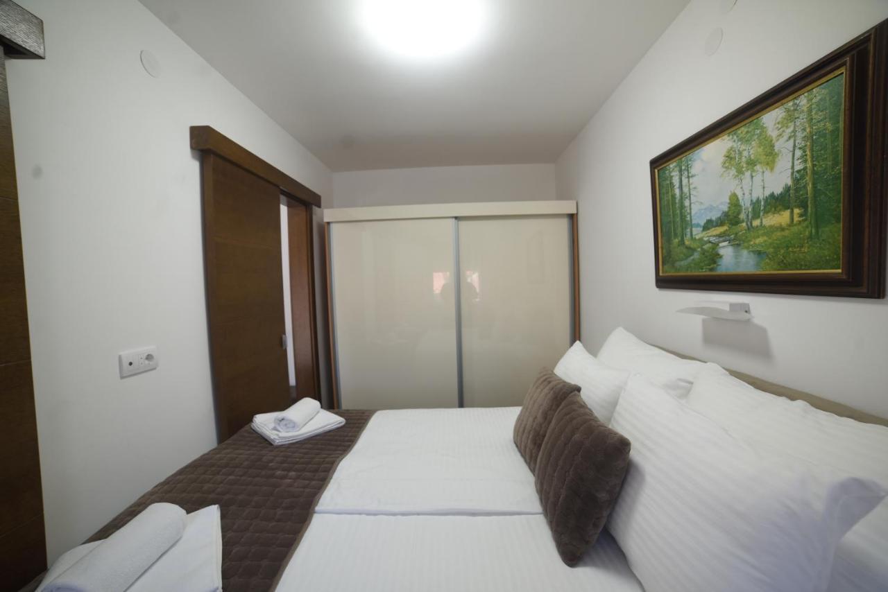 "Mini Hotel Vienna" Apartments Врнячка-Баня Екстер'єр фото