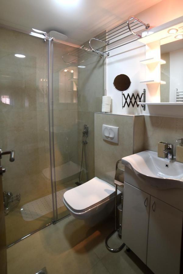 "Mini Hotel Vienna" Apartments Врнячка-Баня Екстер'єр фото