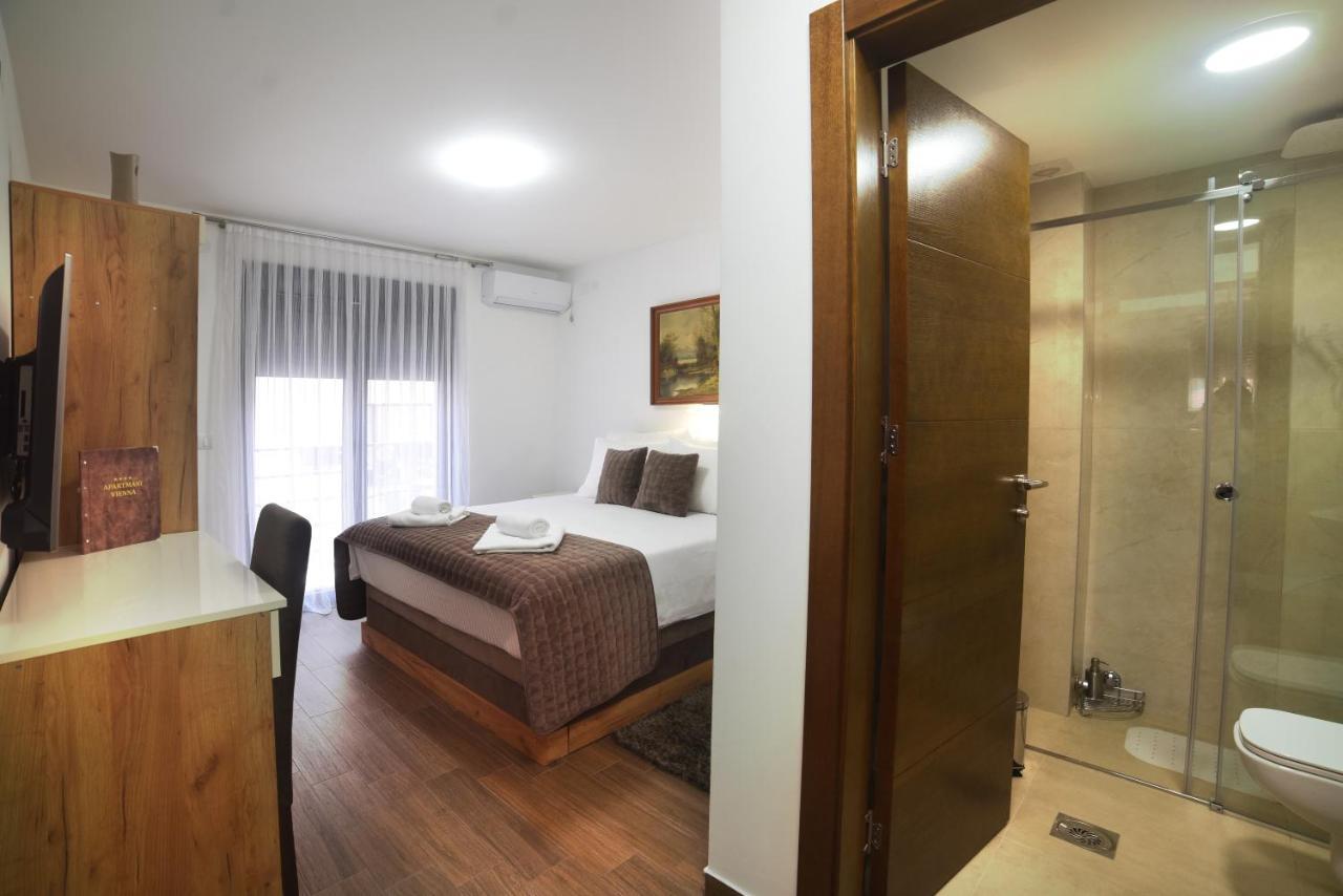 "Mini Hotel Vienna" Apartments Врнячка-Баня Екстер'єр фото